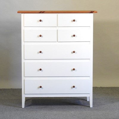 Lot 571 - A modern white painted chest