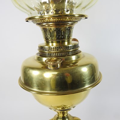 Lot 159 - A 19th century oil lamp