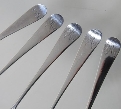 Lot 52 - A collection of five silver teaspoons
