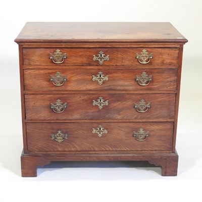 Lot 381 - George III mahogany bachelor's chest