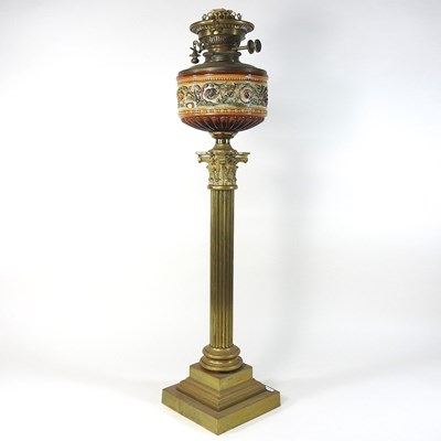 Lot 257 - A large 19th century oil lamp