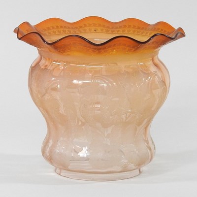 Lot 297 - An oil lamp shade