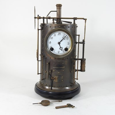 Lot 698 - A mantel clock