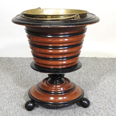 Lot 337 - A Dutch wooden bucket