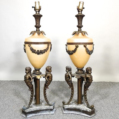 Lot 576 - A pair of table lamps