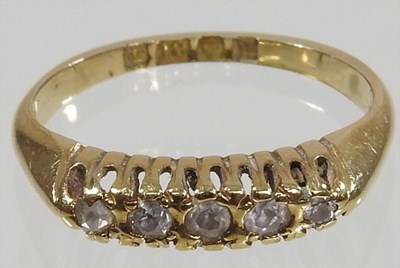 Lot 12 - An 18 carat gold ring