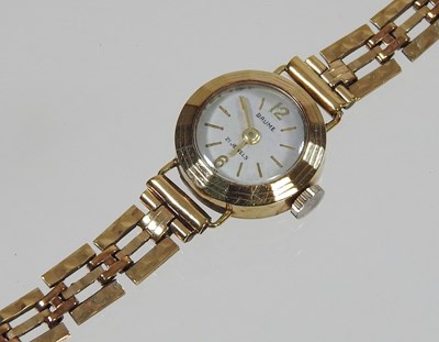 Lot 2 - A 9 carat gold ladies wristwatch