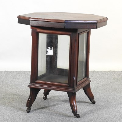 Lot 83 - A display table