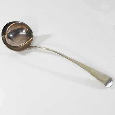 Lot 321 - A George III silver ladle