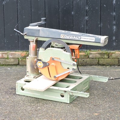 Lot 400 - A DeWalt saw