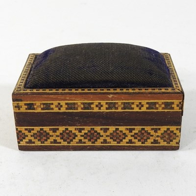 Lot 125 - A 19th century Tunbridgeware pin cushion