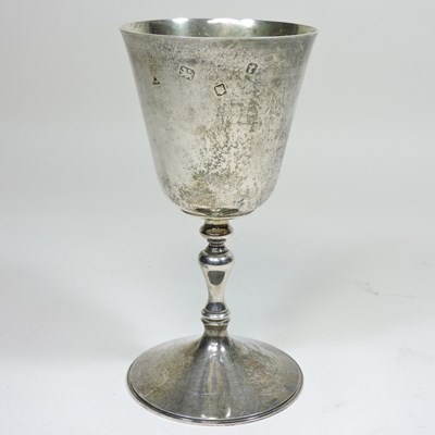 Lot 212 - A silver goblet