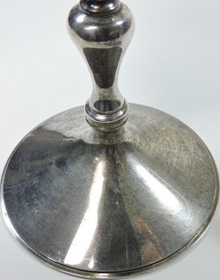 Lot 212 - A silver goblet
