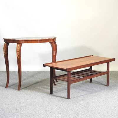 Lot 694 - A mid 20th century teak coffee table