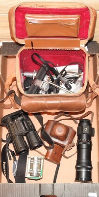 Lot 128 - A collection of cameras and equipment