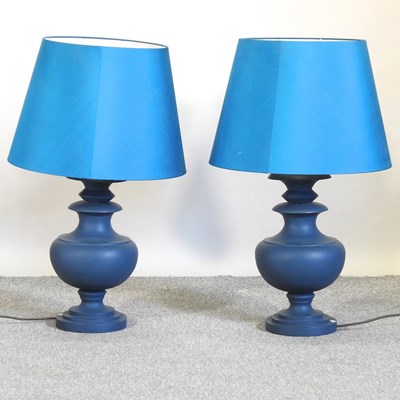 Lot 509 - A pair of table lamps