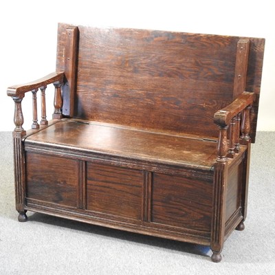 Lot 632 - A 1920's monk's bench