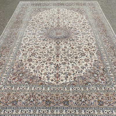 Lot 654 - A large Kashan carpet