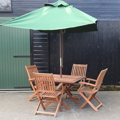 Lot 353 - A teak garden set