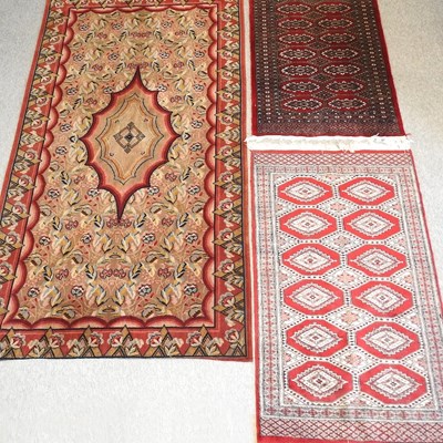 Lot 494 - A mid 20th century woollen rug