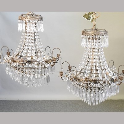 Lot 435 - A pair of chandeliers