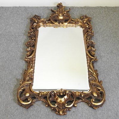 Lot 264 - A gilt framed wall mirror