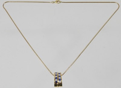 Lot 20 - An 18 carat gold, sapphire and diamond necklace