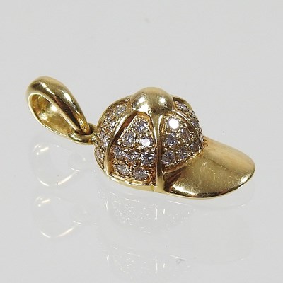 Lot 48 - An 18 carat gold charm