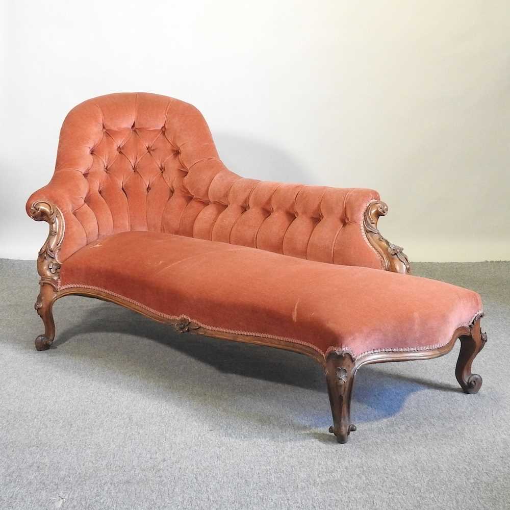 Lot 58 - A Victorian chaise longue
