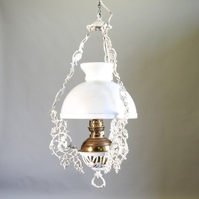 Lot 578 - A ceiling light