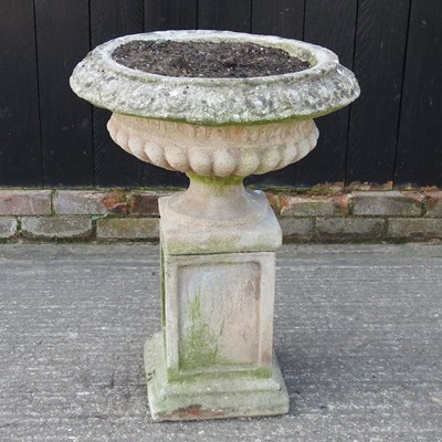 Lot 167 - A garden urn