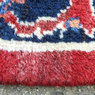 Lot 114 - A Bakhtiar carpet