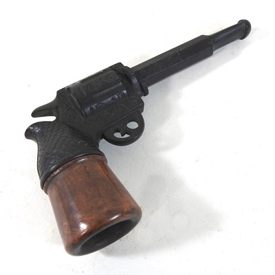 Lot 148 - An early 20th century novelty pipe