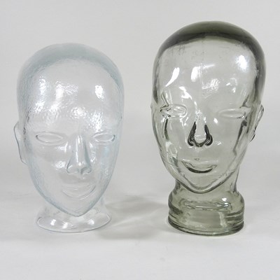 Lot 683 - A glass head