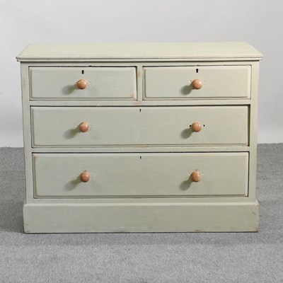 Lot 573 - A painted chest