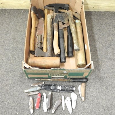 Lot 715 - A collection of hand tools