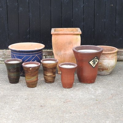 Lot 518 - A terracotta planter