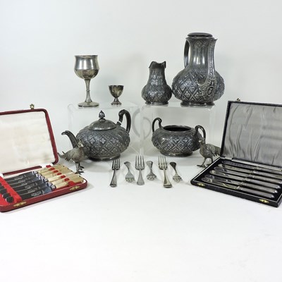 Lot 726 - A collection of silver plate