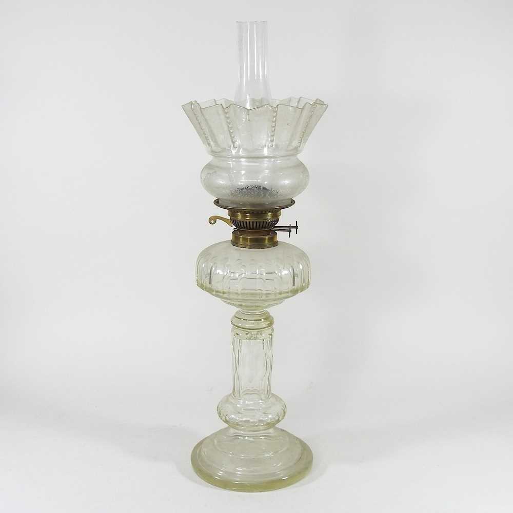 Lot 220 - An oil lamp