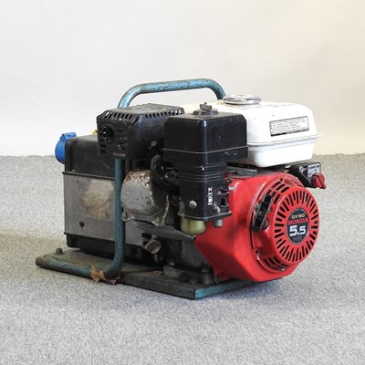 Lot 472 - A petrol generator