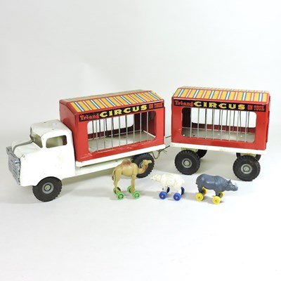 Lot 692 - A Triang toy lorry