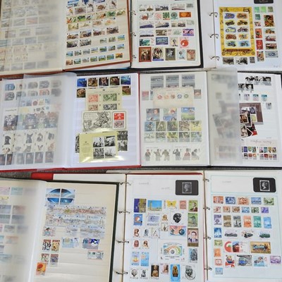 Lot 621 - A large collection of stamps