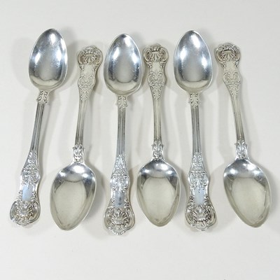 Lot 205 - A set of Victorian silver teaspoons