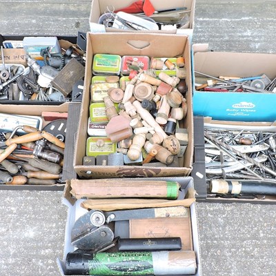 Lot 513 - A collection of tools