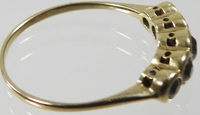 Lot 105 - An 18 carat gold diamond ring