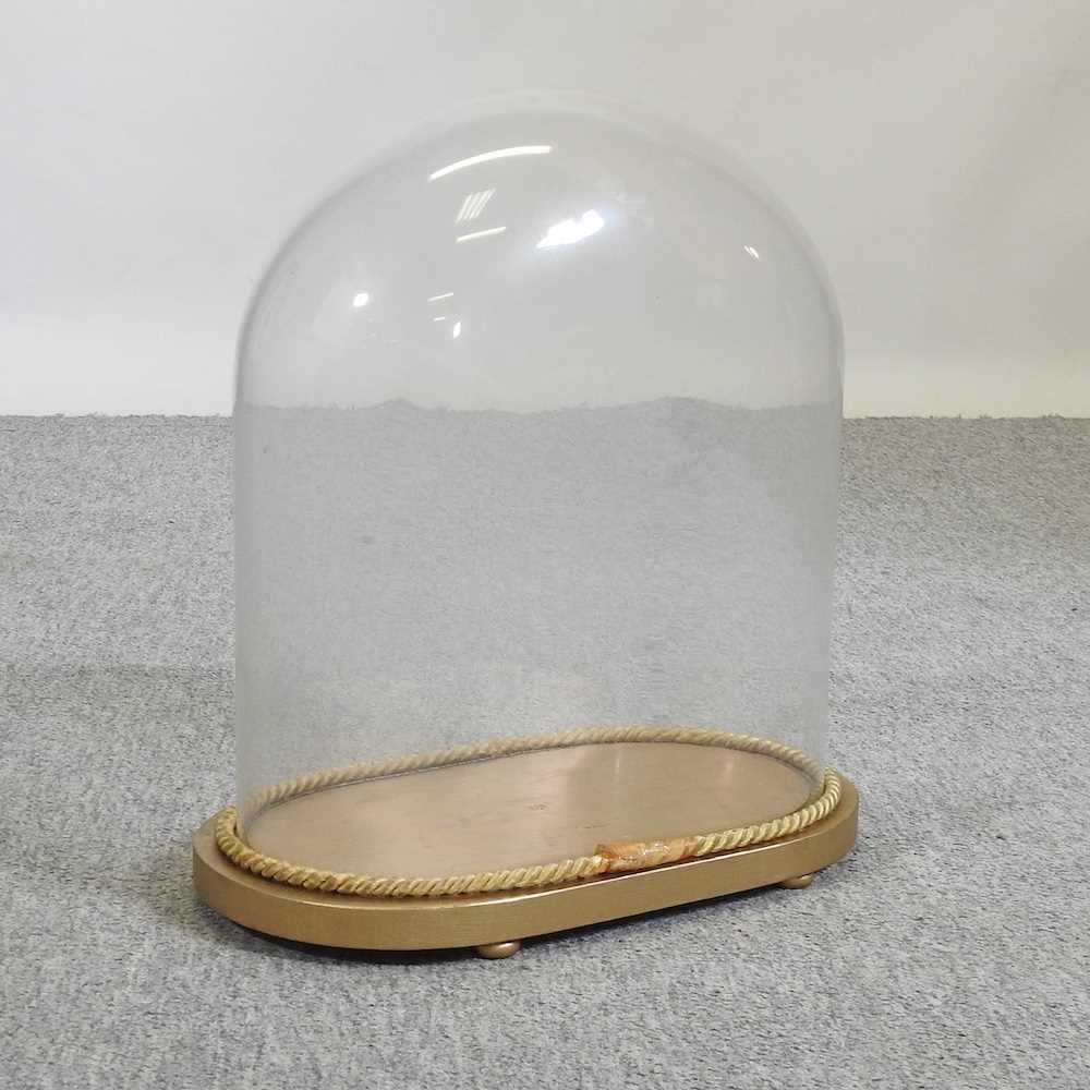 Lot 212 A Glass Dome   9303 0 Medium 