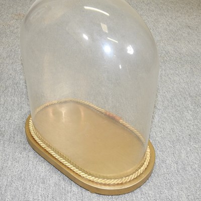 Lot 212 - A glass dome
