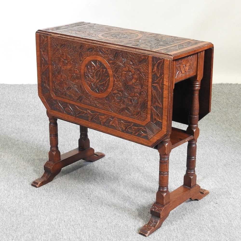 Lot 581 - A Victorian table