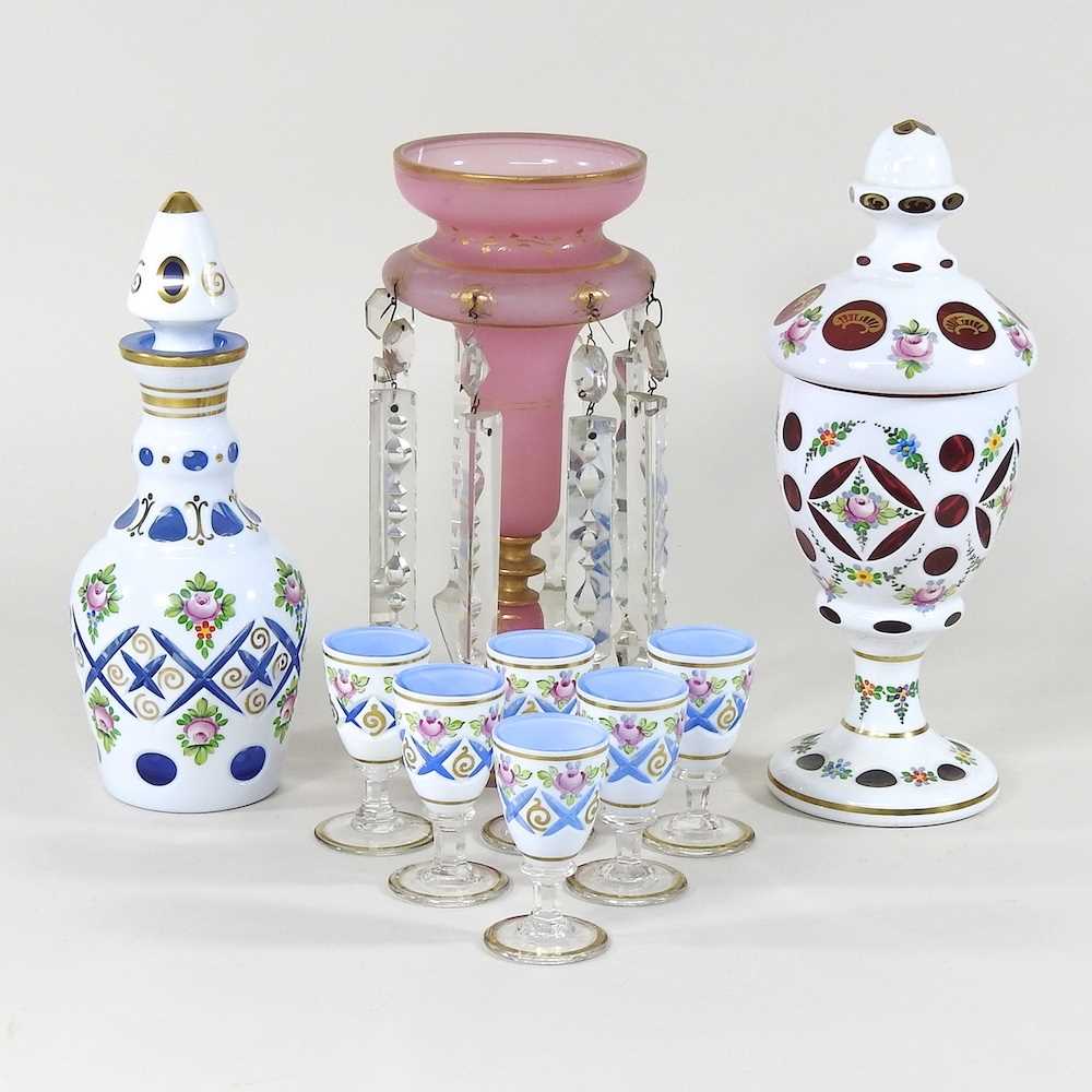 Lot 11 - A collection of glassware