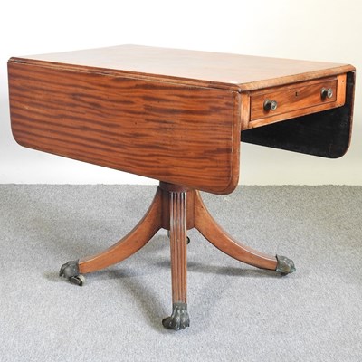 Lot 488 - A Regency pembroke table
